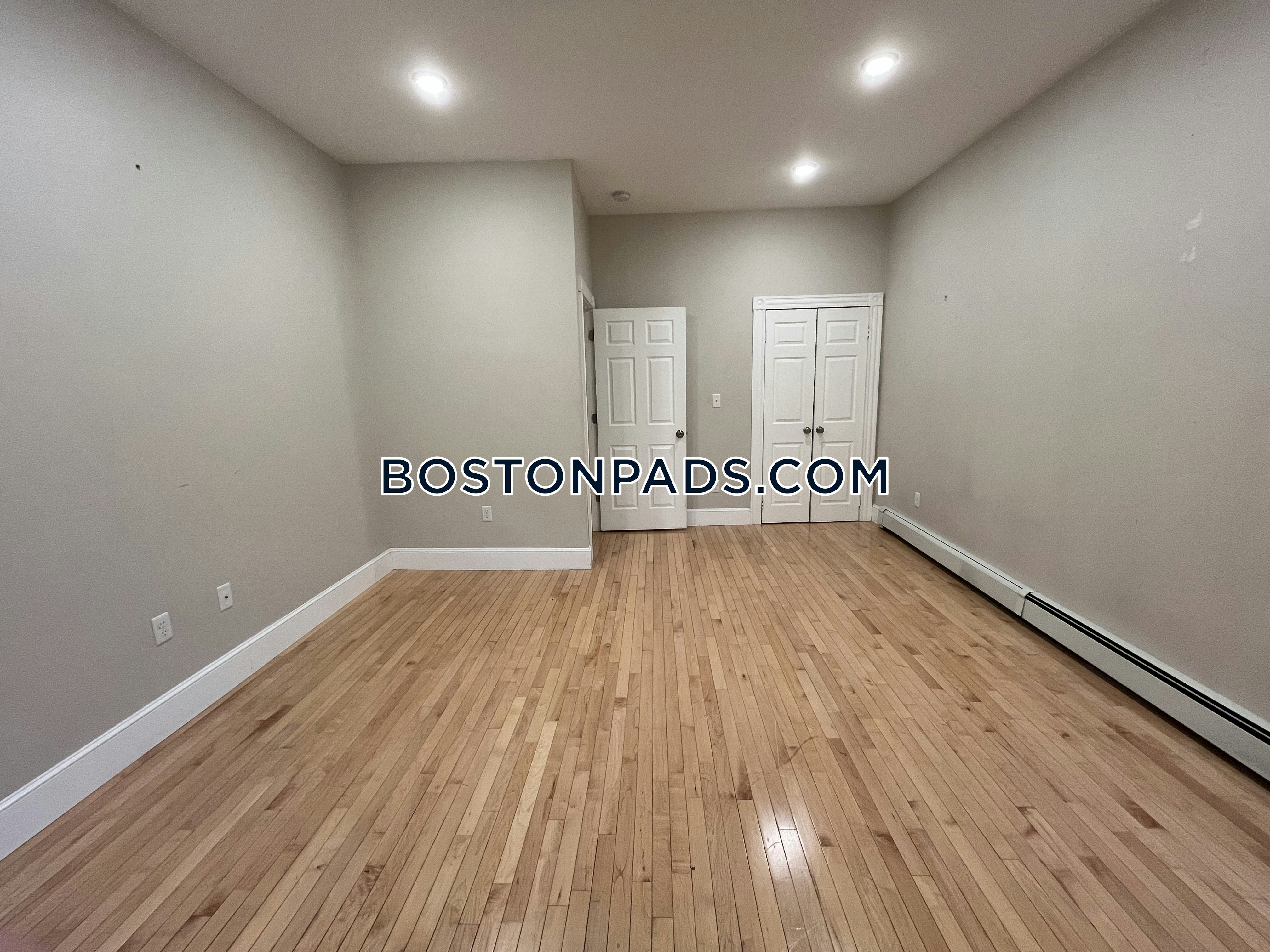 Boston - 2 Beds, 1 Baths