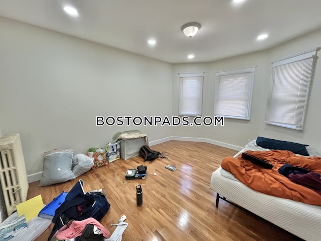 Boston - $4,200+ /mo