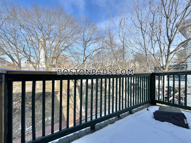 Boston - $4,200+ /mo