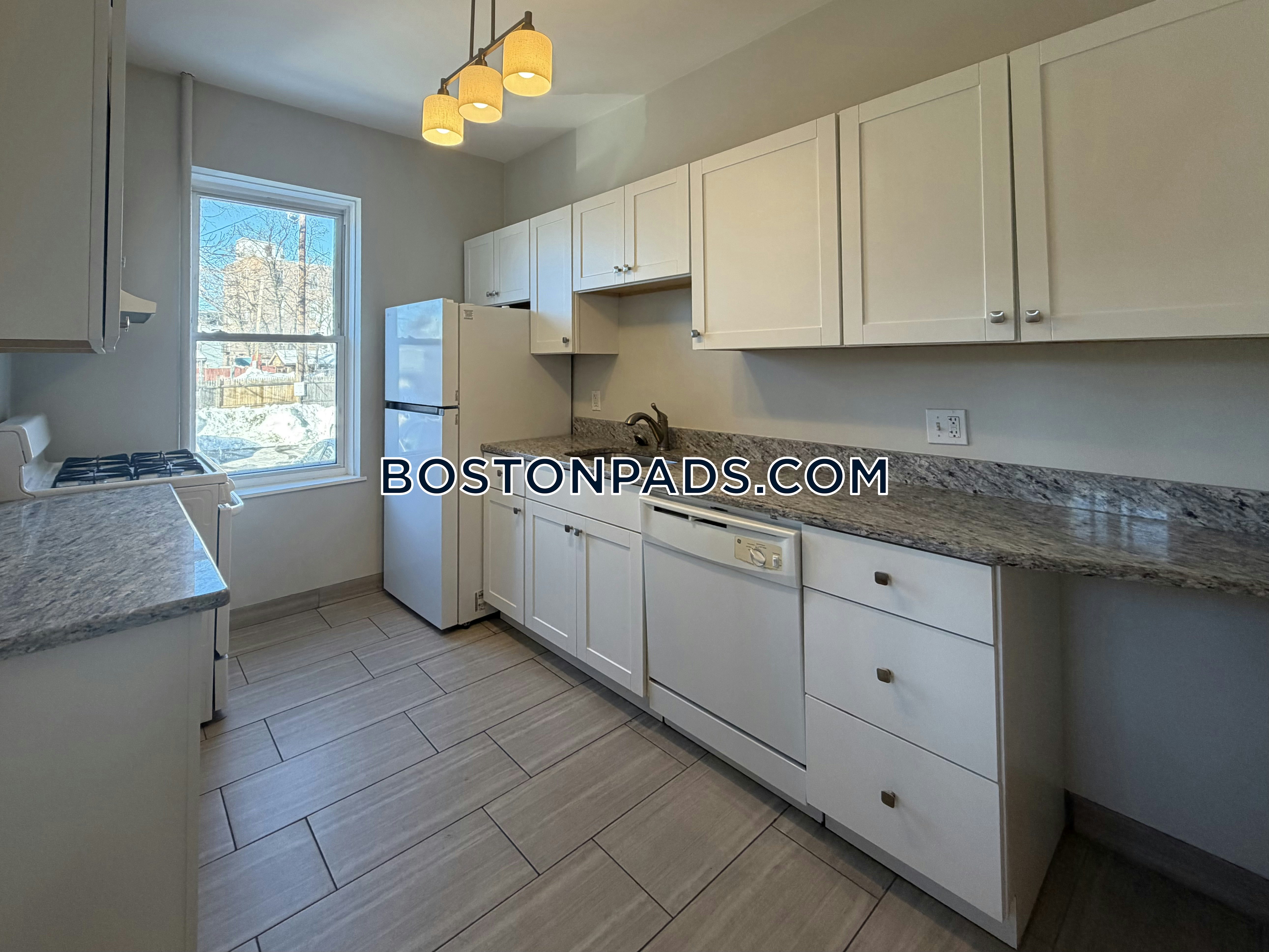 Boston - 5 Beds, 2 Baths