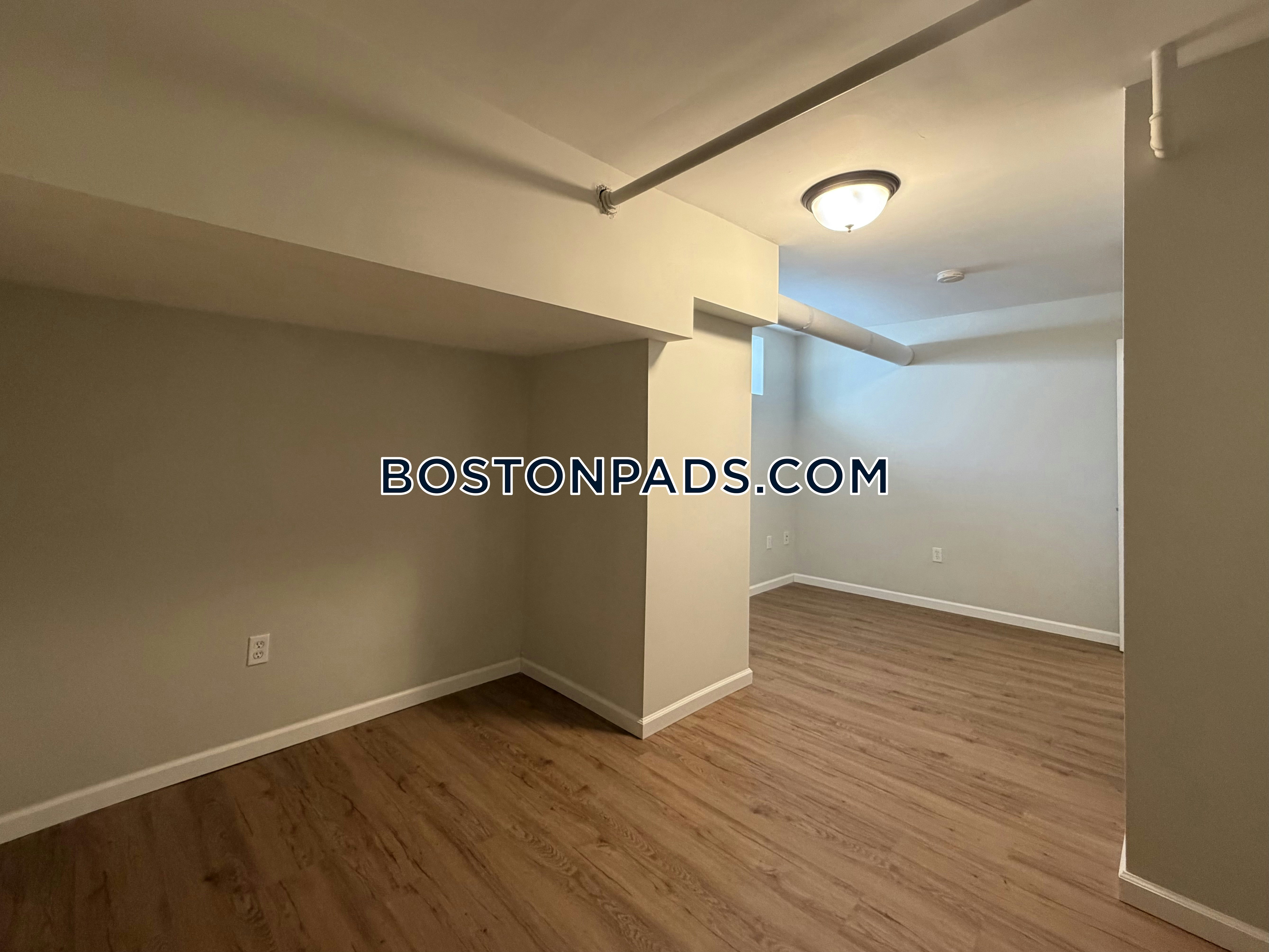 Boston - 5 Beds, 2 Baths