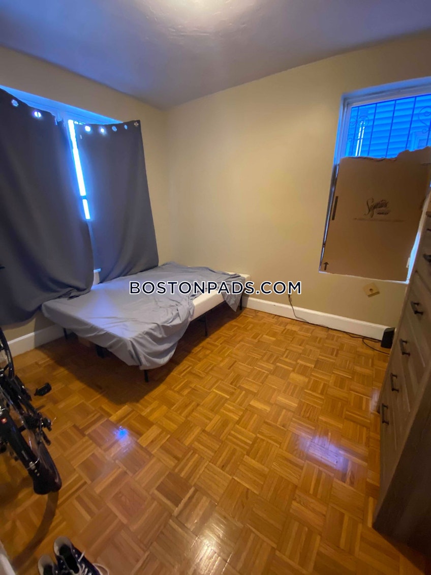 Boston - $4,260+ /month