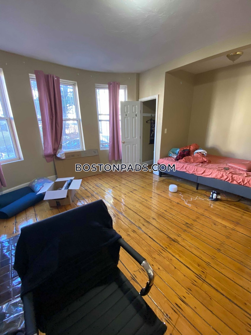 Boston - $4,260+ /month