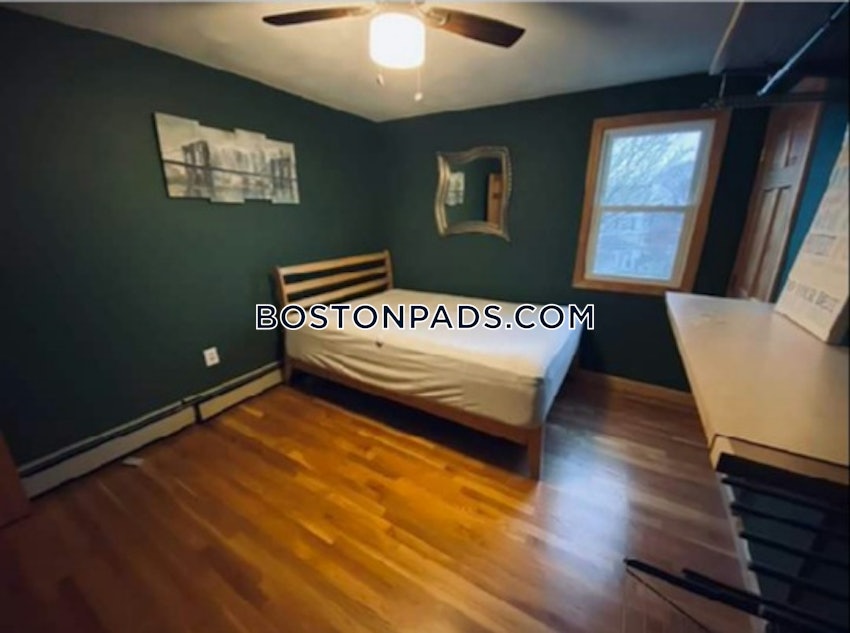 MEDFORD - WELLINGTON - 1 Bed, 1 Bath - Image 2