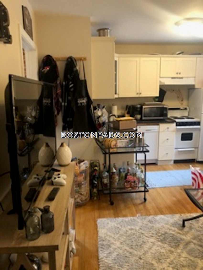 BOSTON - NORTH END - 1 Bed, 1 Bath - Image 1