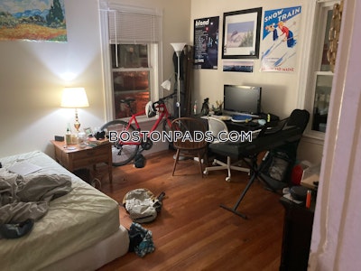 Mission Hill 5 Beds 2 Baths Boston - $8,000 No Fee
