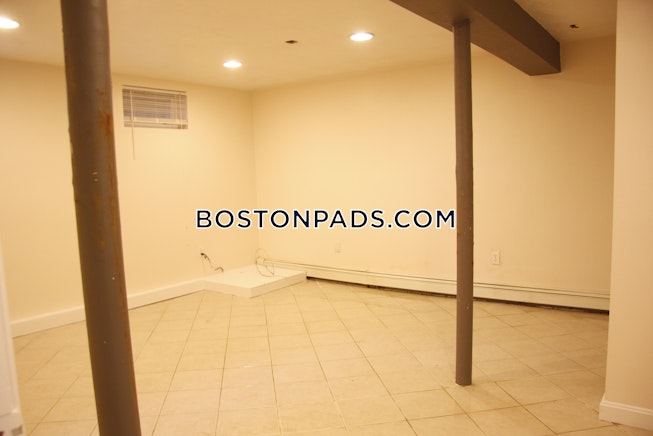 Woburn - $3,000+ /mo