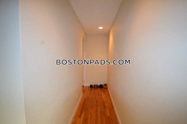 Boston - $5,600+ /mo