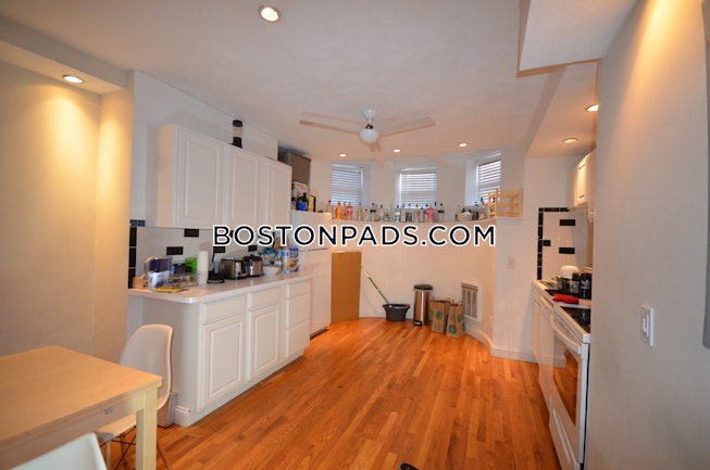 Boston - $5,600+ /mo