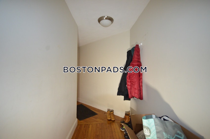 BOSTON - NORTHEASTERN/SYMPHONY - 2 Beds, 1 Bath - Image 2