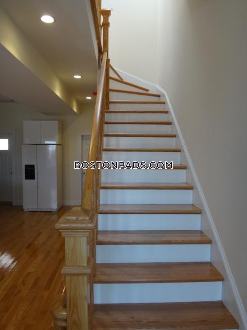 BOSTON - SOUTH BOSTON - ANDREW SQUARE - 6 Beds, 2.5 Baths - Image 16