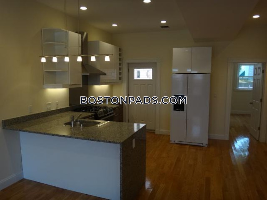 BOSTON - SOUTH BOSTON - ANDREW SQUARE - 6 Beds, 2.5 Baths - Image 7