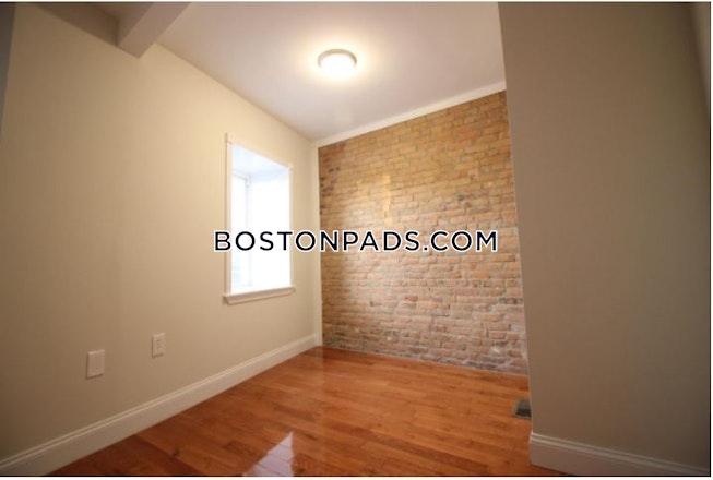Boston - $4,800+ /mo