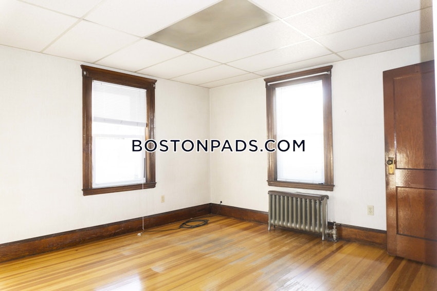 BOSTON - BRIGHTON - NORTH BRIGHTON - 3 Beds, 1 Bath - Image 3