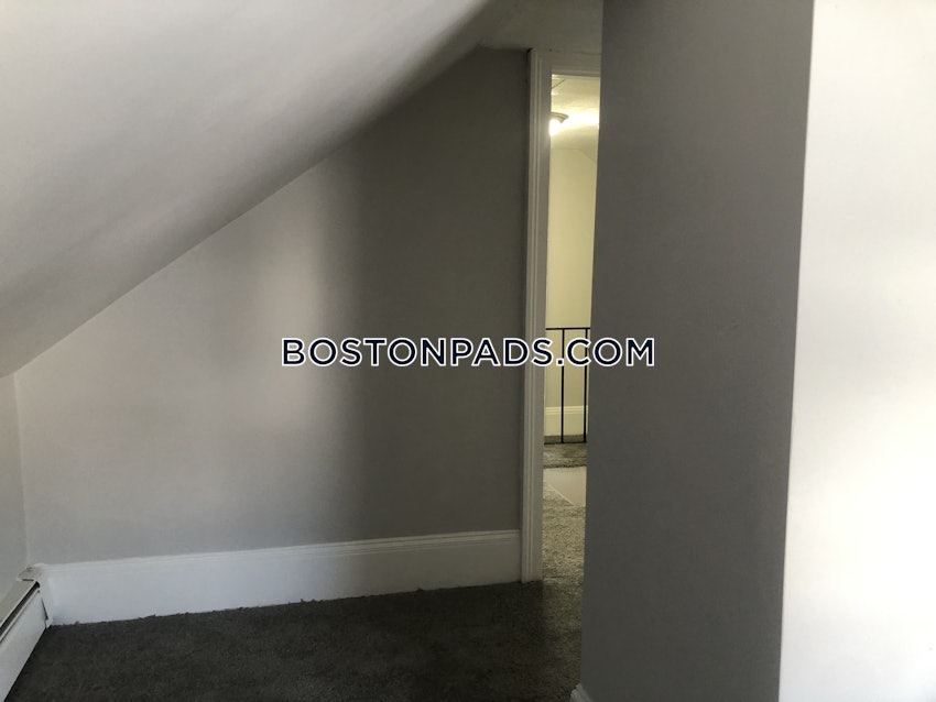 BOSTON - BRIGHTON - OAK SQUARE - 4 Beds, 1 Bath - Image 3