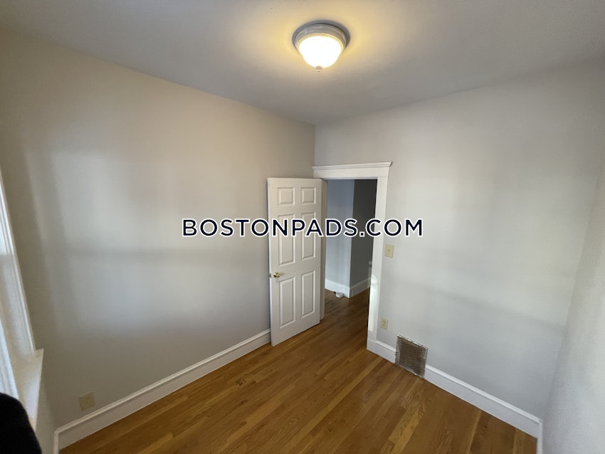 BOSTON - DORCHESTER - UPHAMS CORNER - 4 Beds, 2 Baths - Image 15