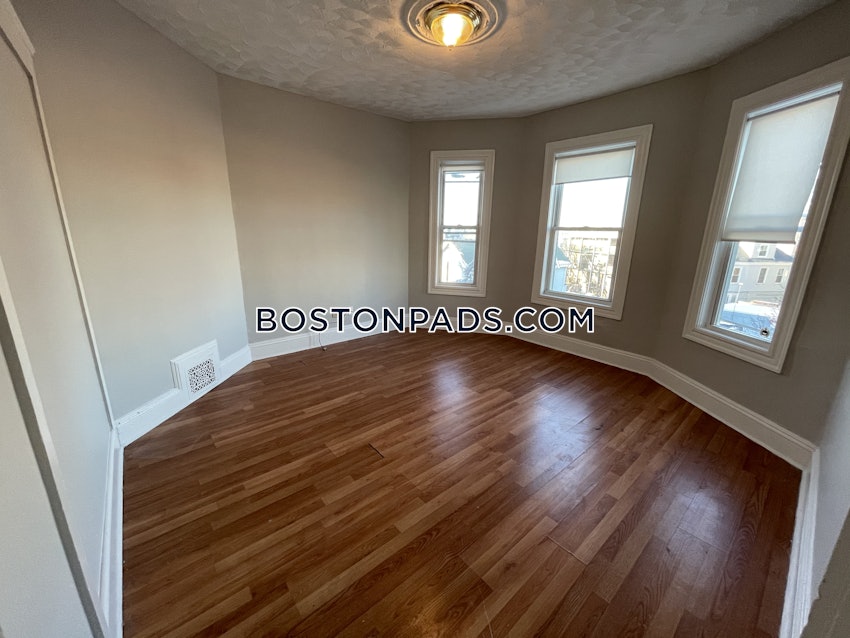 BOSTON - DORCHESTER - UPHAMS CORNER - 4 Beds, 2 Baths - Image 7