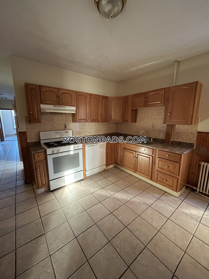 BOSTON - DORCHESTER - UPHAMS CORNER - 4 Beds, 2 Baths - Image 23