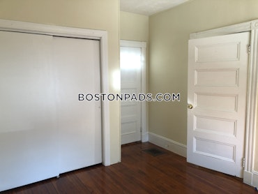 Boston - 4 Beds, 2 Baths