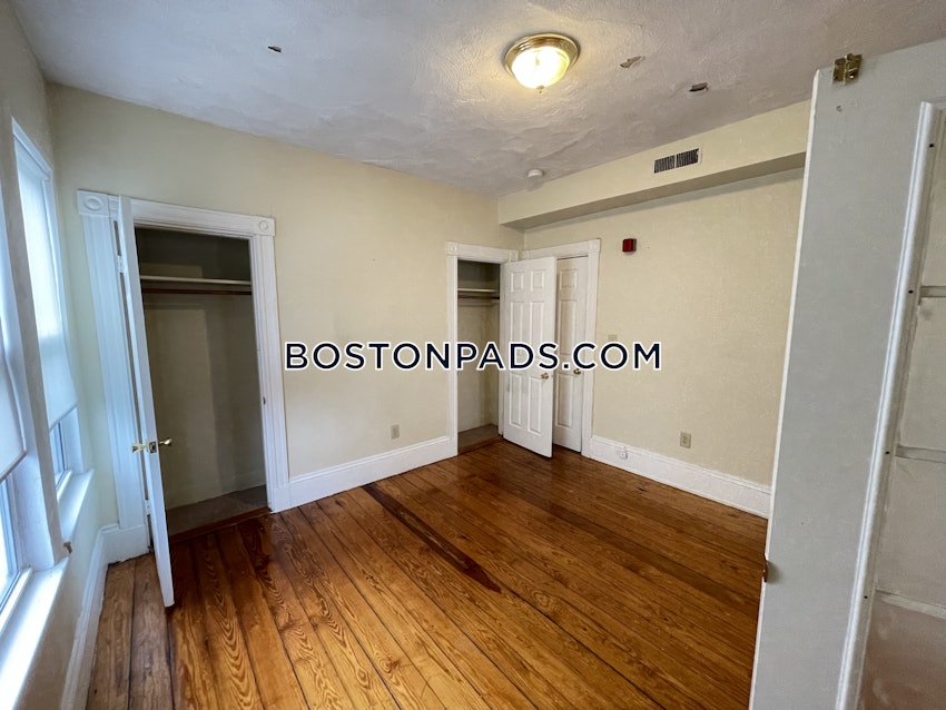 BOSTON - DORCHESTER - CENTER - 3 Beds, 1 Bath - Image 4