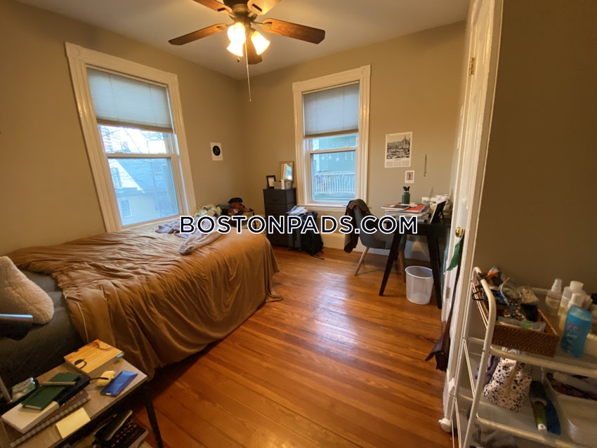 BOSTON - MISSION HILL - 4 Beds, 1 Bath - Image 16