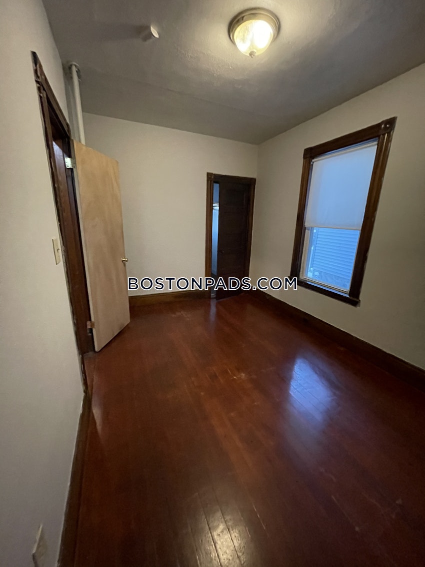 BOSTON - DORCHESTER - UPHAMS CORNER - 4 Beds, 2 Baths - Image 9