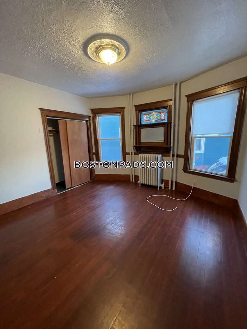 BOSTON - DORCHESTER - UPHAMS CORNER - 4 Beds, 2 Baths - Image 12