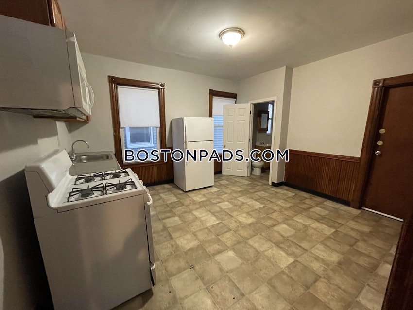 BOSTON - DORCHESTER - UPHAMS CORNER - 4 Beds, 2 Baths - Image 8