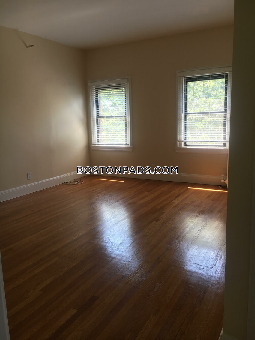 BROOKLINE- COOLIDGE CORNER - 1 Bed, 1 Bath - Image 2