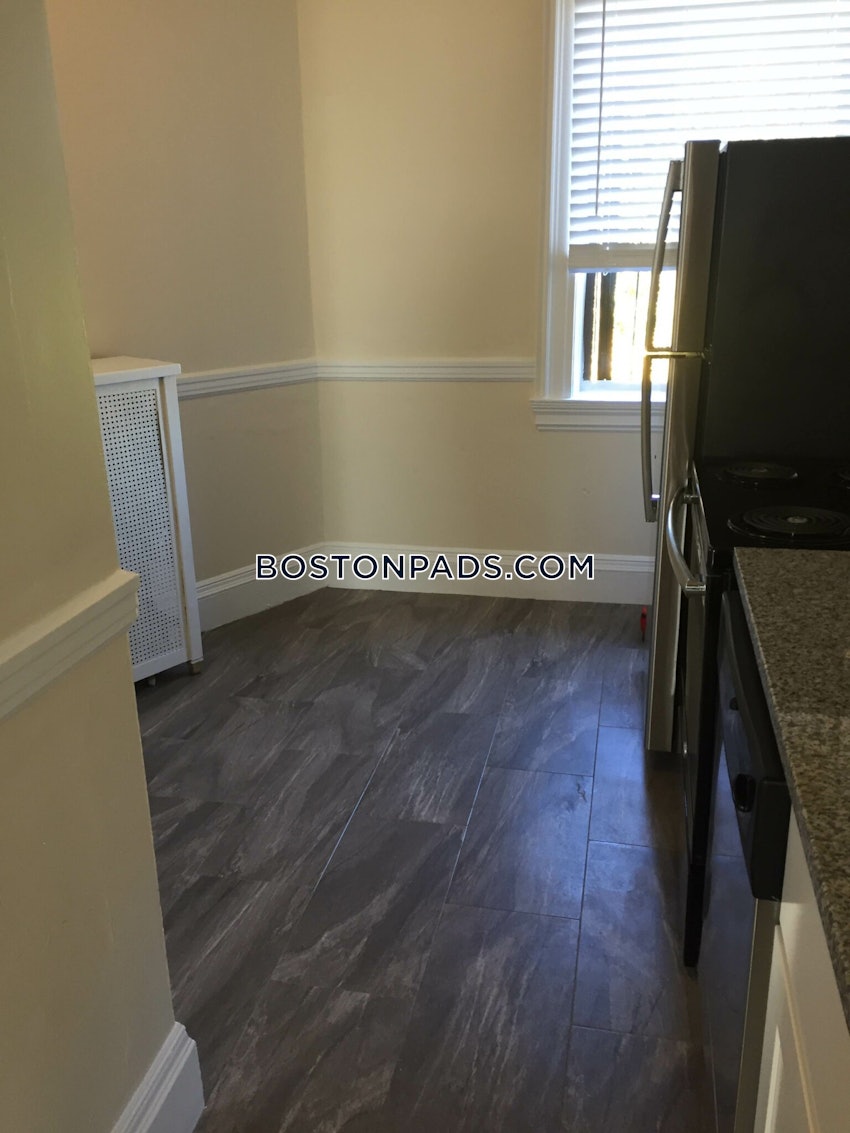 BROOKLINE- COOLIDGE CORNER - 1 Bed, 1 Bath - Image 14