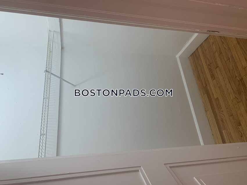 BOSTON - NORTHEASTERN/SYMPHONY - 3 Beds, 1 Bath - Image 23