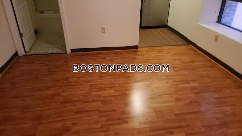 BOSTON - DOWNTOWN - 1 Bed, 1 Bath - Image 5