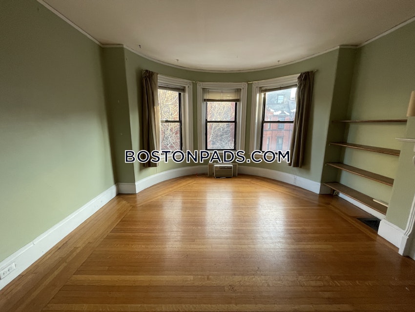 BOSTON - BACK BAY - 2 Beds, 2 Baths - Image 2