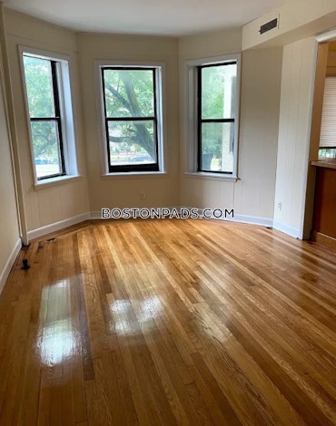 Boston - 3 Beds, 1.5 Baths