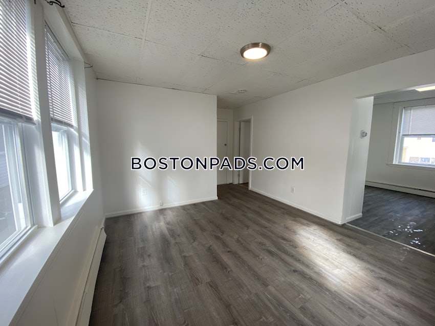 MEDFORD - WELLINGTON - 1 Bed, 1 Bath - Image 9