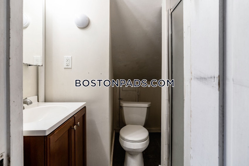 BOSTON - ALLSTON - 4 Beds, 2 Baths - Image 19