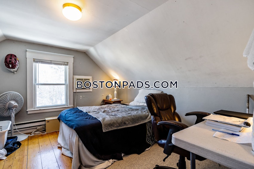 BOSTON - ALLSTON - 4 Beds, 2 Baths - Image 10