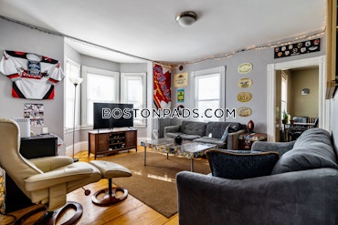 Boston - 4 Beds, 2 Baths