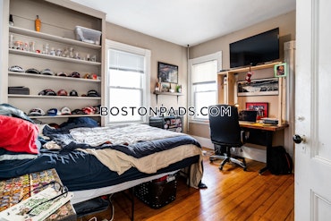 Boston - 4 Beds, 2 Baths