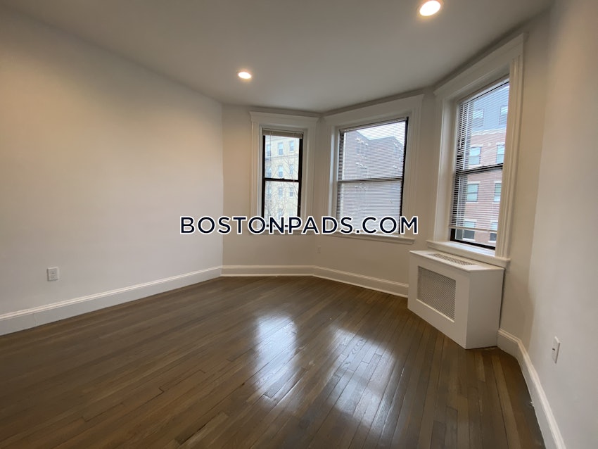 BOSTON - FENWAY/KENMORE - 2 Beds, 1 Bath - Image 4