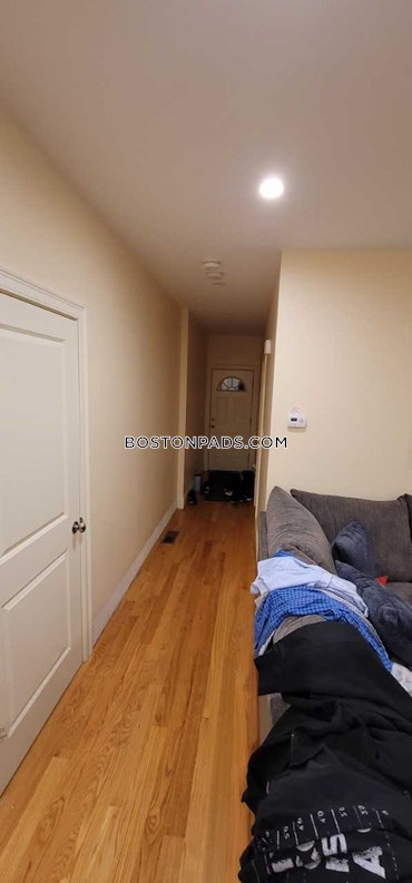 Boston - 3 Beds, 2 Baths