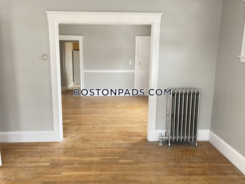 BOSTON - BRIGHTON - OAK SQUARE - 3 Beds, 1 Bath - Image 6