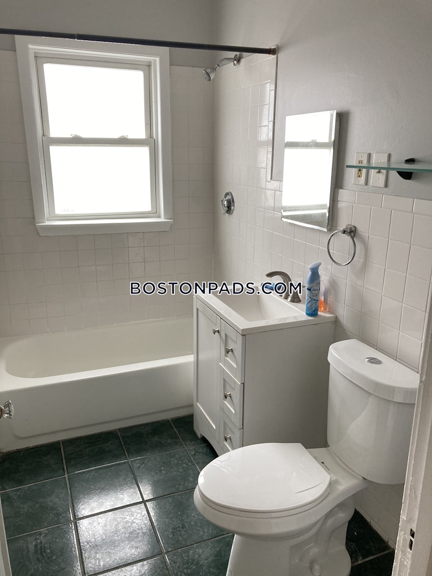 BOSTON - BRIGHTON - OAK SQUARE - 3 Beds, 1 Bath - Image 12