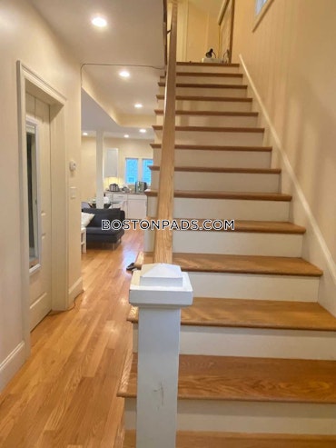 Boston - 4 Beds, 2 Baths