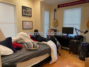 Boston - 4 Beds, 2 Baths