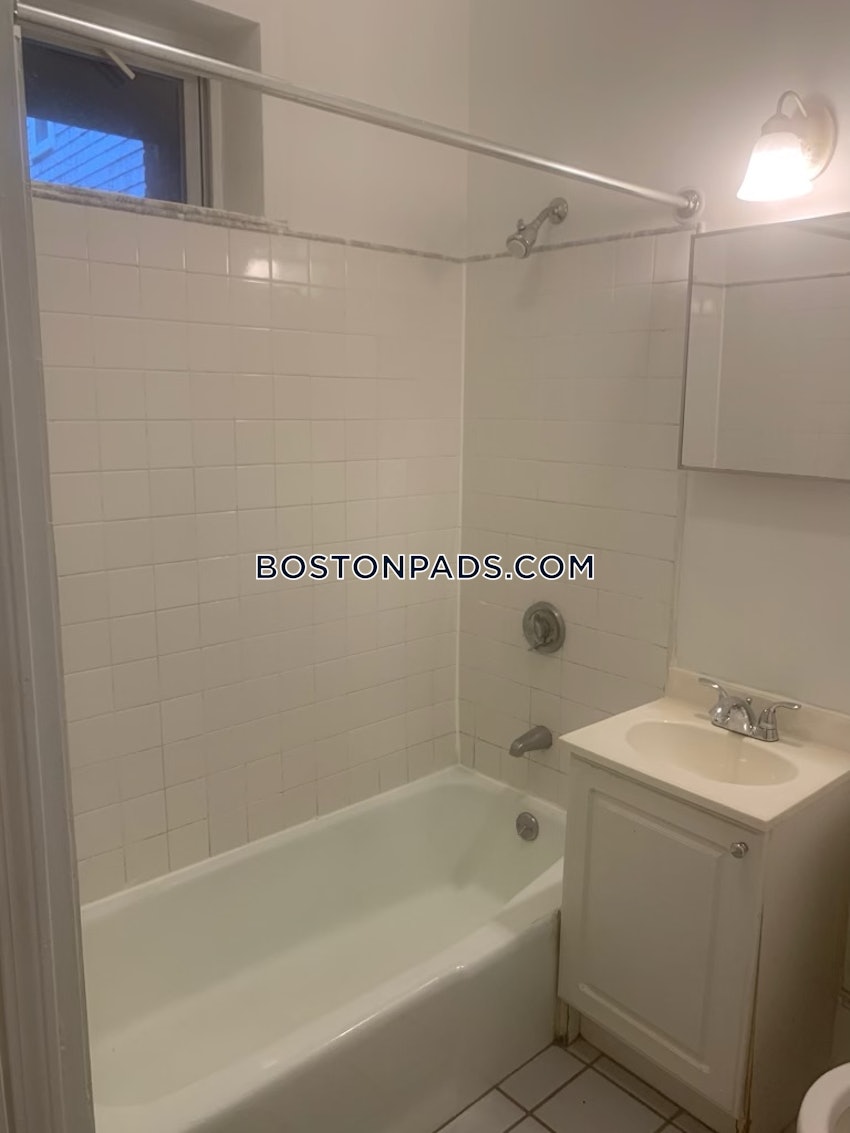 BOSTON - BRIGHTON - OAK SQUARE - 4 Beds, 1.5 Baths - Image 19