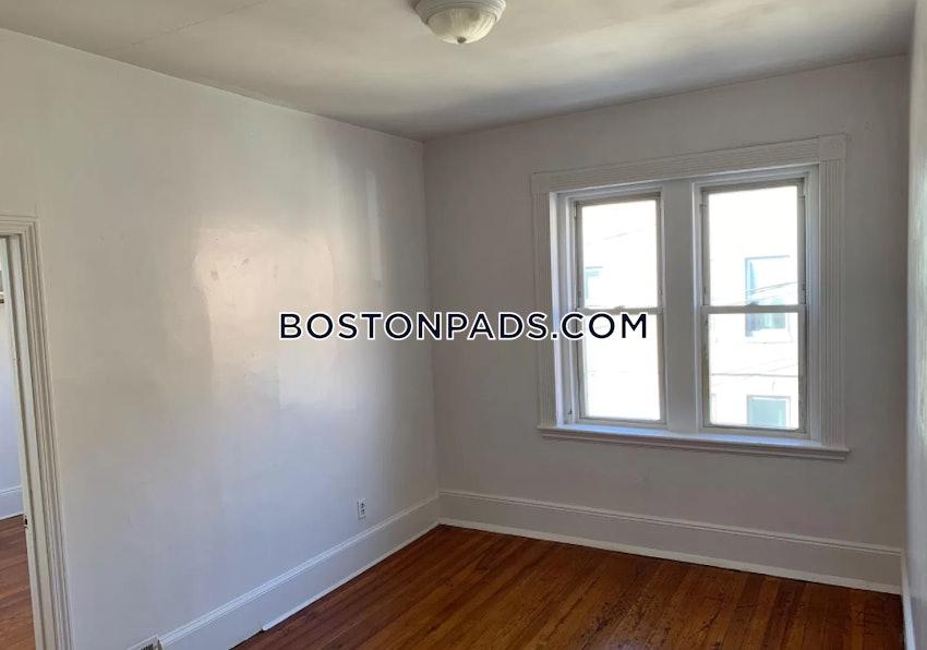 BOSTON - BRIGHTON - OAK SQUARE - 4 Beds, 1.5 Baths - Image 6