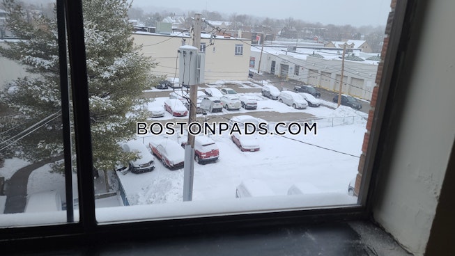 Watertown - $2,600+ /mo