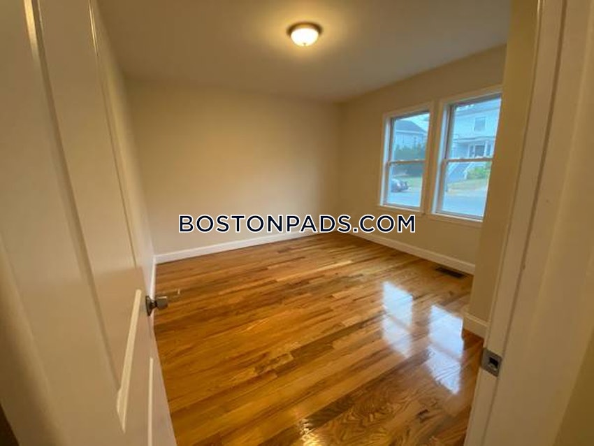 MALDEN - 3 Beds, 2 Baths - Image 3