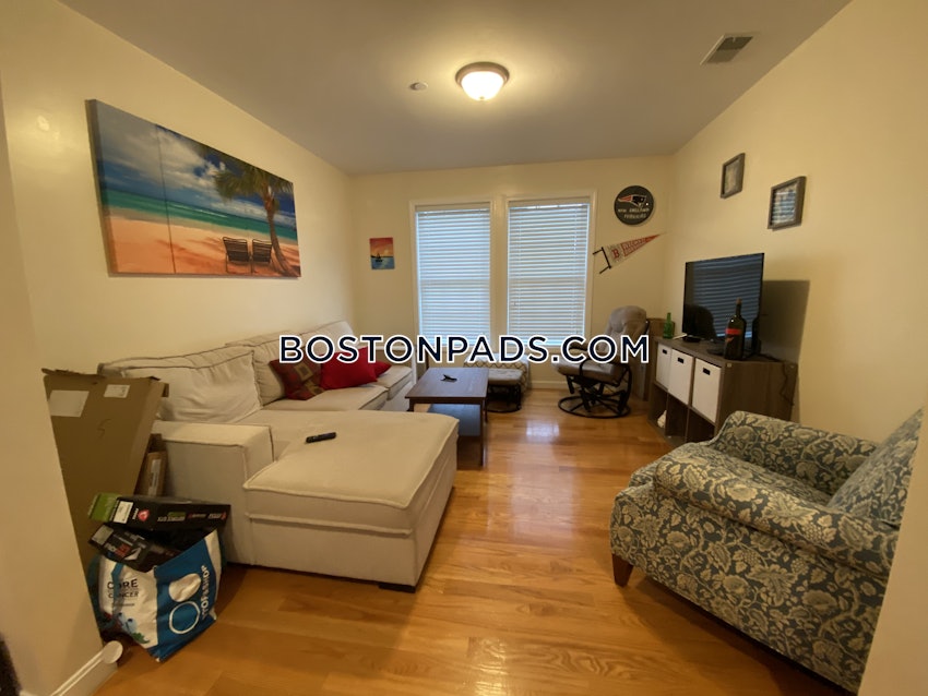 BOSTON - MISSION HILL - 3 Beds, 2 Baths - Image 3